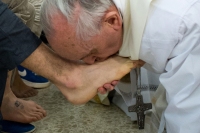 ITALY-VATICAN-POPE-PRISON-EASTER-HOLY THURSDAY